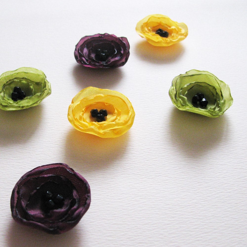 Poppy Fabric Applique - 6 Handmade Mini Poppy Flowers in Green, Yellow and Violet