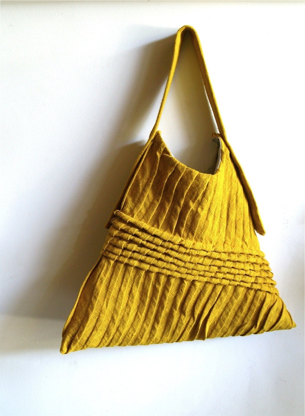 layered pleat sling