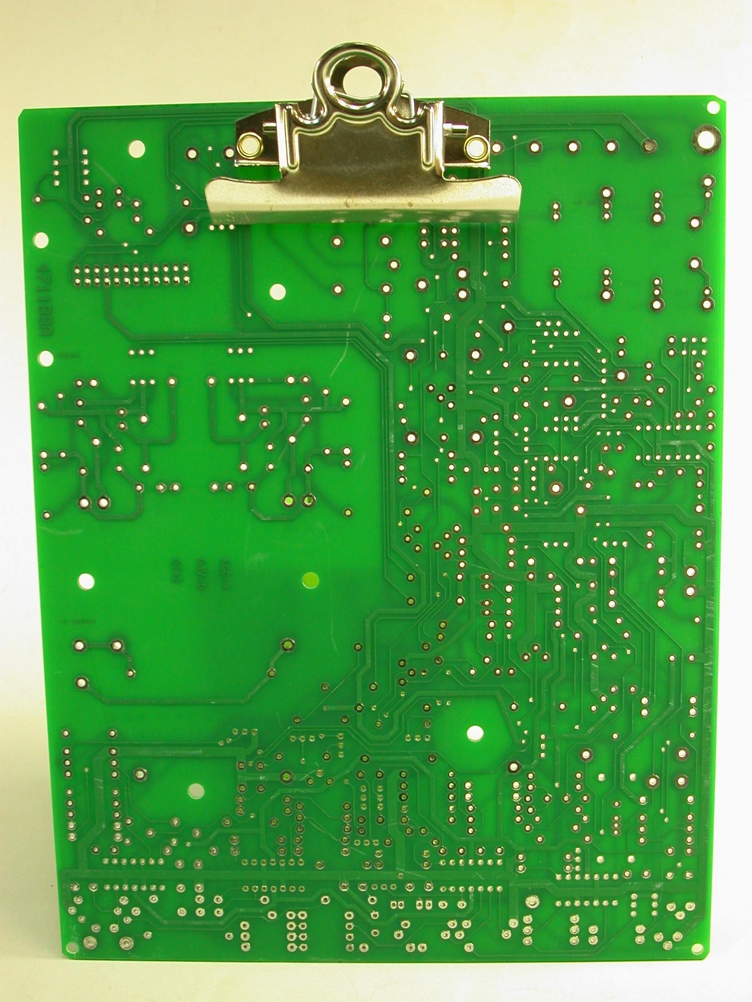 GEEKERY Medium CLIPBOARD Recycled Circuit Board MC5