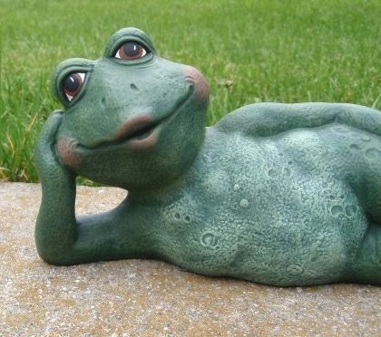 Juliet Ceramic Frog - Yard Art