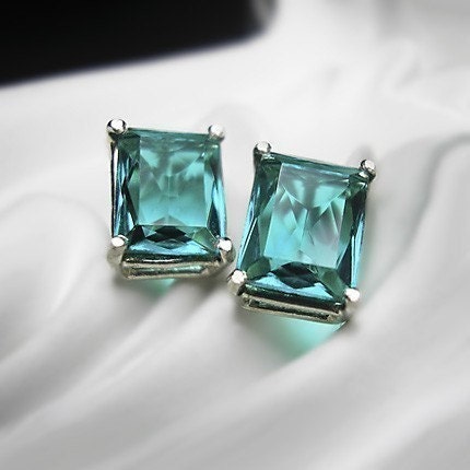 Emerald Vintage Glass Earrings