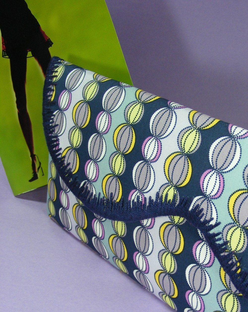 Bubbles and Groove Envelope Clutch