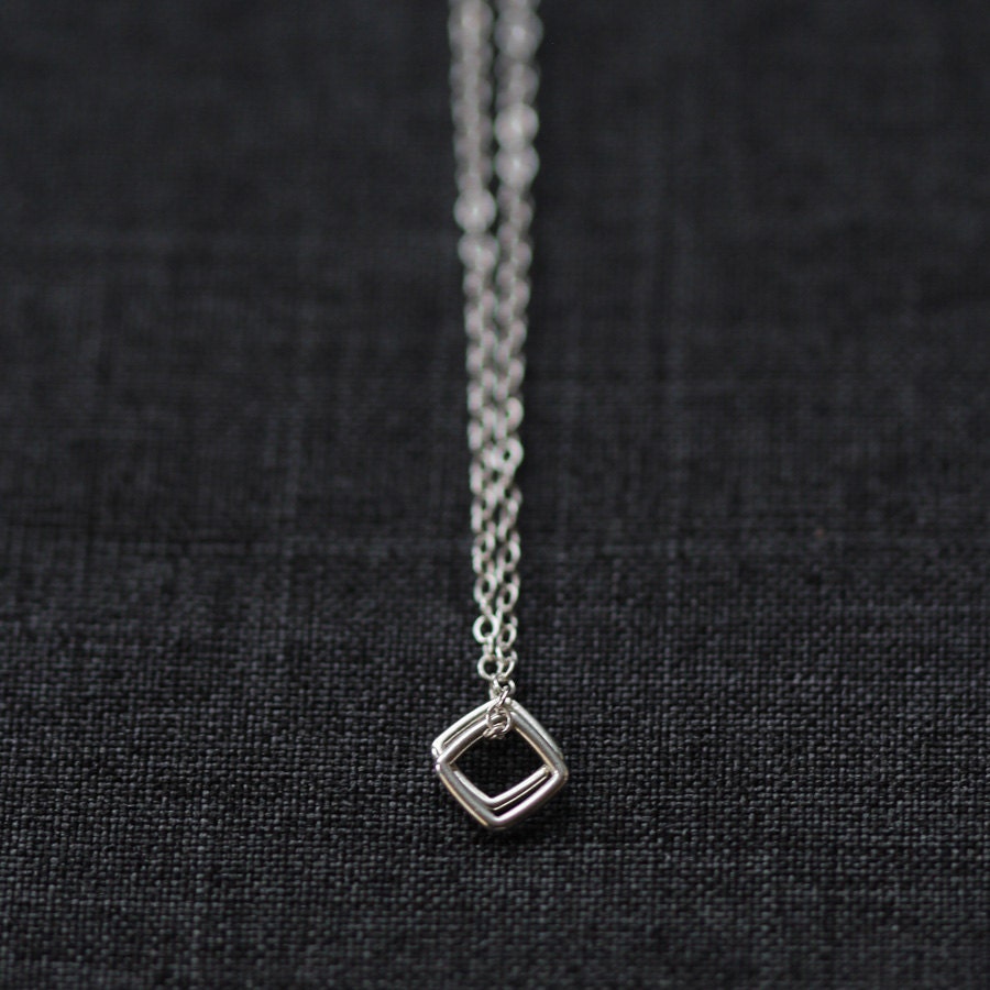 conmigo - silver geometric necklace by elephantine