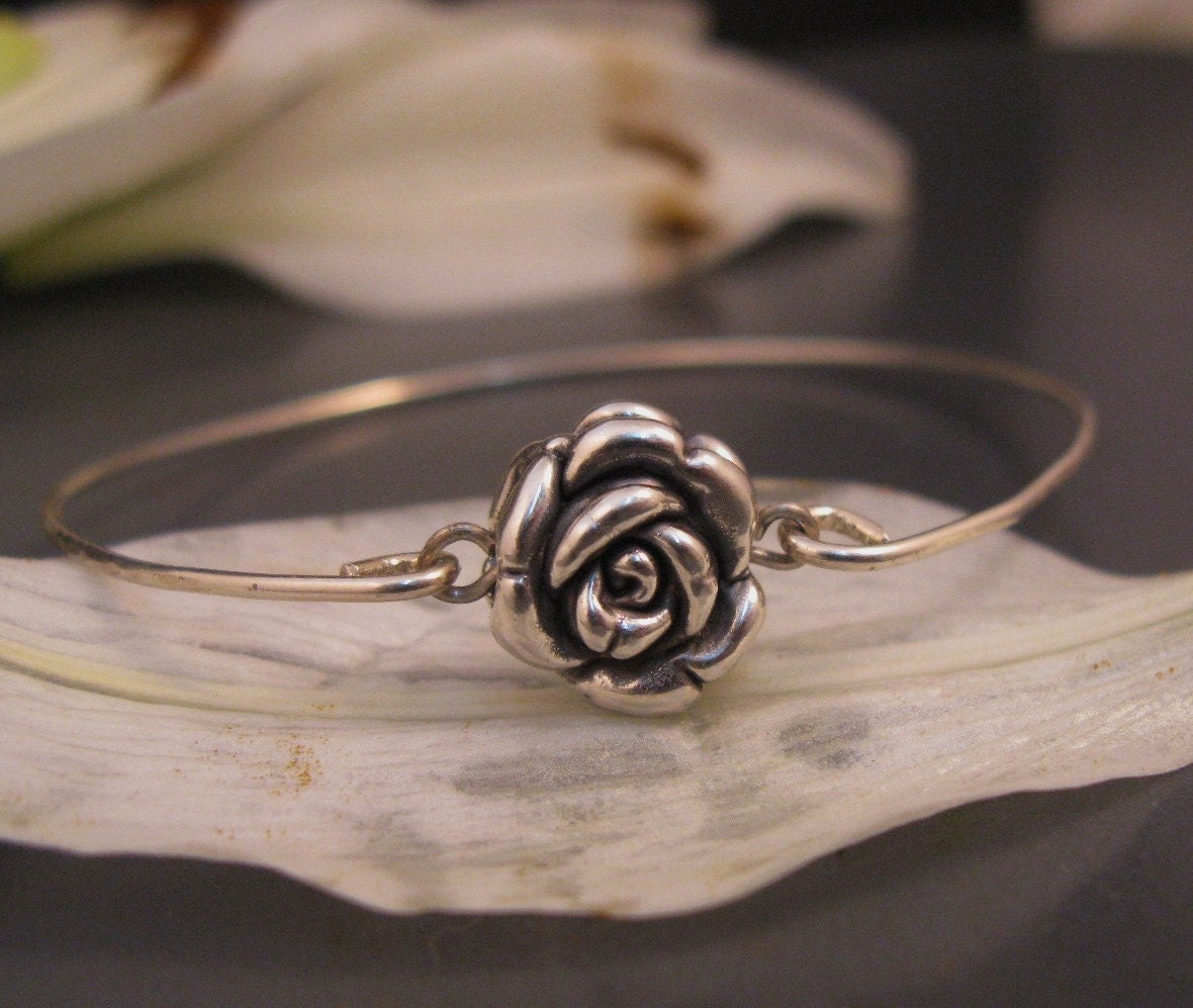 Floral accessories, Silver rose bangle in Sterling silver, stackable bangle, romantic jewelry