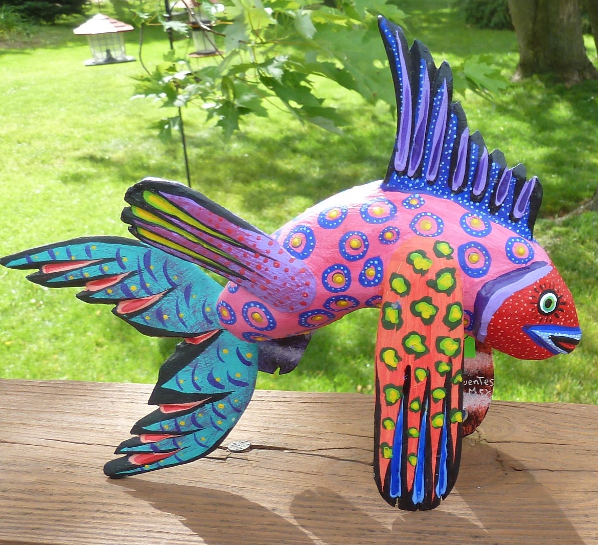 Fish Carving by Efrain Fuentes - Mexican Folkart from Oaxaca - Pink or Purple lavender