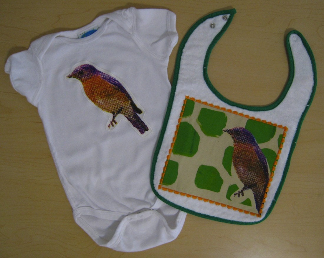 Hand printed Robin organic infant onesie and bib set
