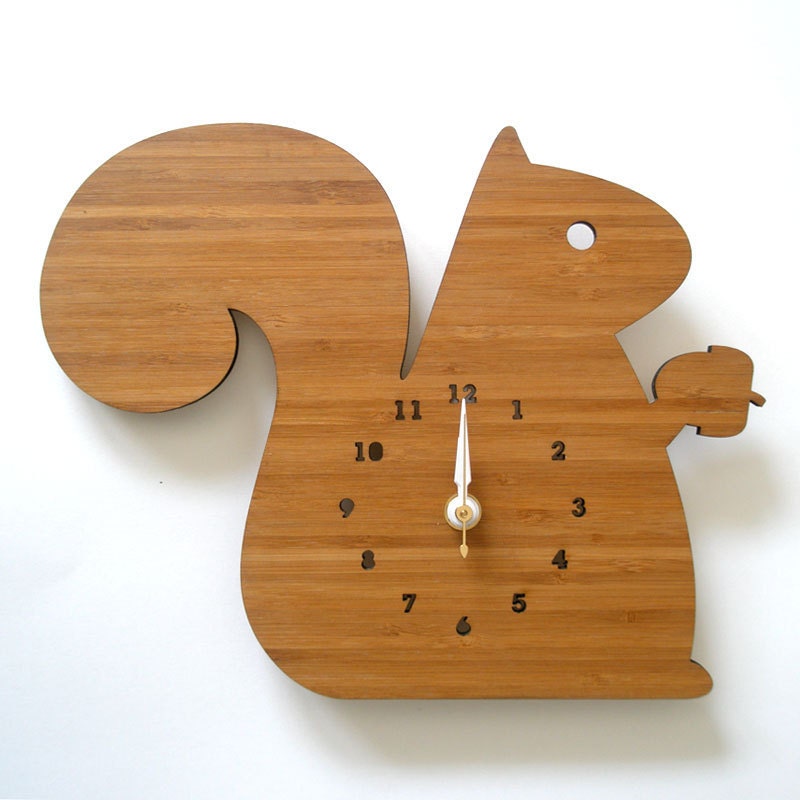 Modern Animal Wall Clock - Squirrel
