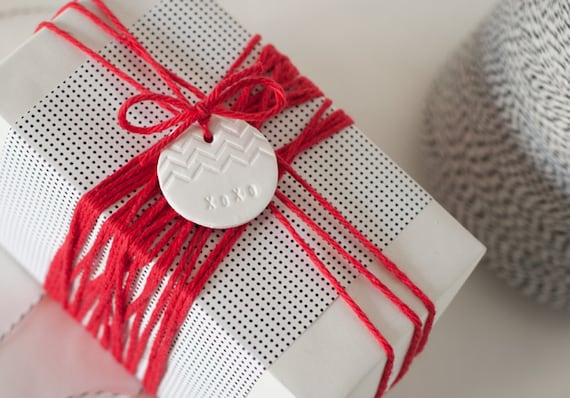 XOXO with Chevron Stripes : Small Round White Birthday or Holiday Gift Tag (quantity 6)