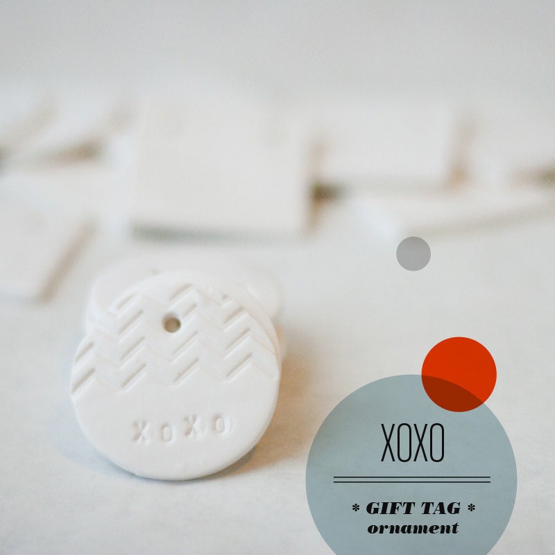XOXO with Chevron Stripes : Small Round White Birthday or Holiday Gift Tag (quantity 6)
