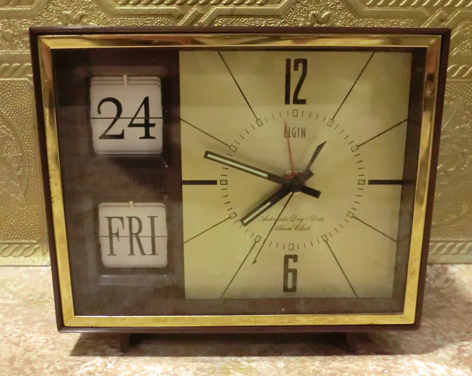 VINTAGE Elgin Automatic Day&Date Alarm CLOCK by BabylonSisters