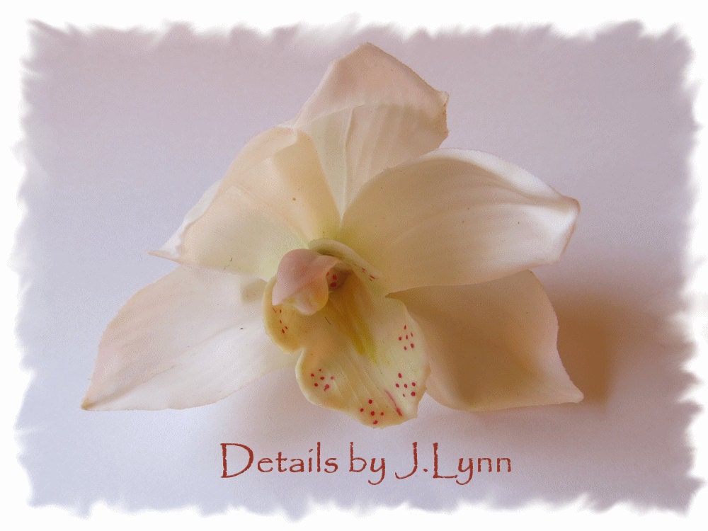 Victoria's Custom Listing