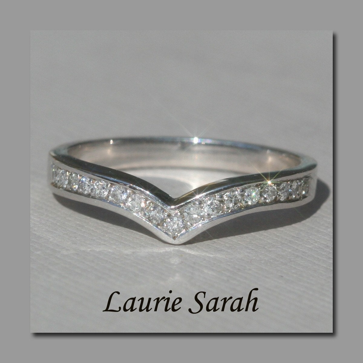 Curved Wedding Rings on Curved Diamond Wedding Ring For Your Engagement Ring   Ls1299