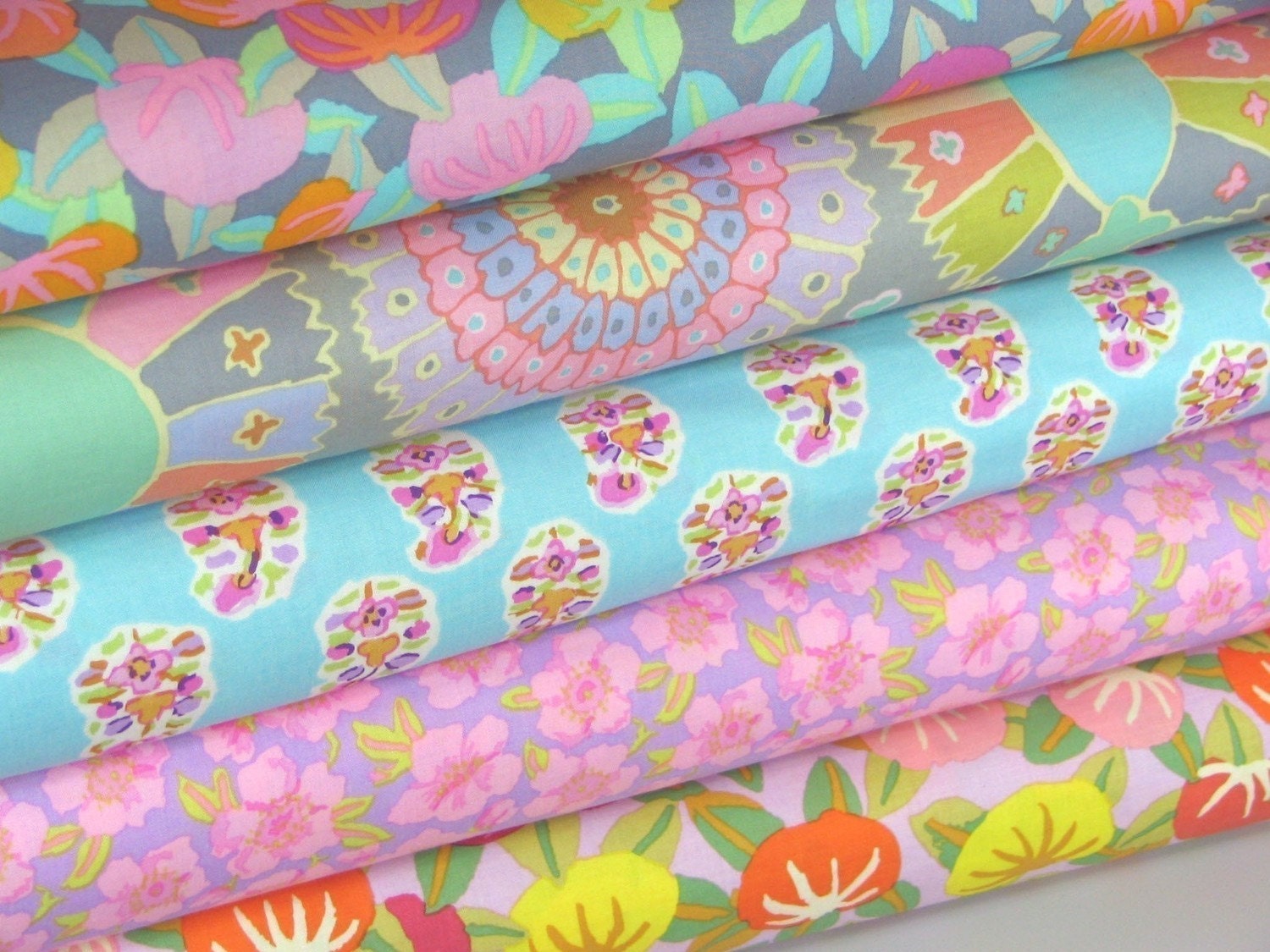 Kaffe Fassett Fabric 5 Fat Quarter Bundle By Mountainofthedragon