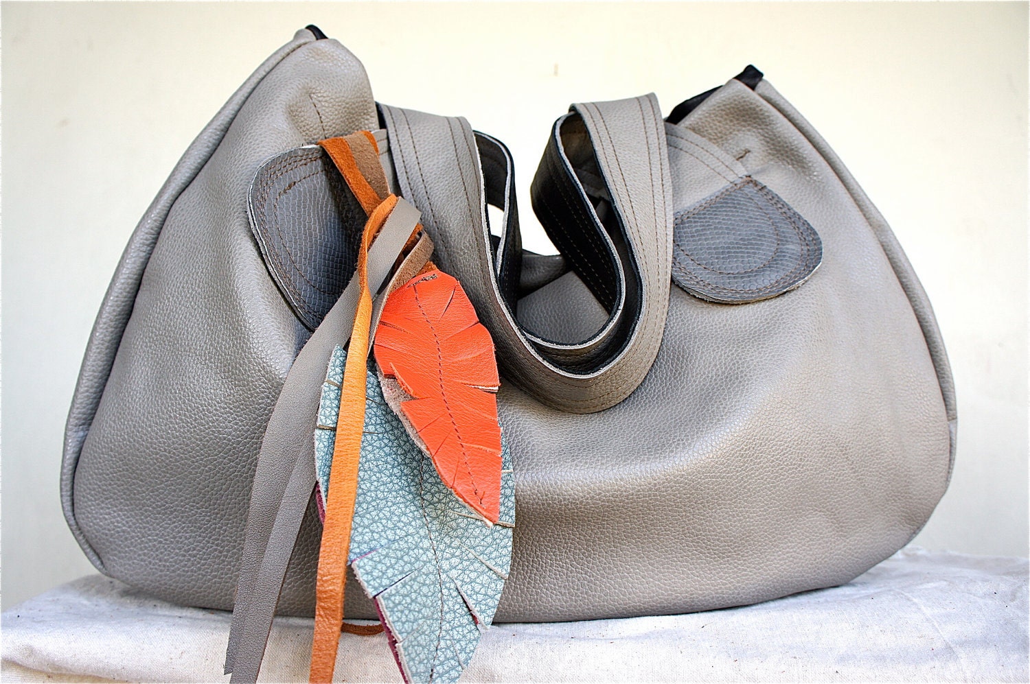 Muriel with Tote Straps in Pebble Gray Leather