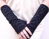 Cable fingerless gloves , mittens in Black