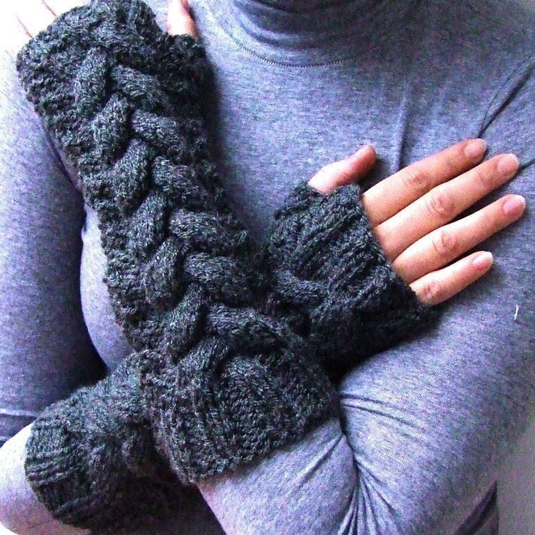 DARK GREY fingerless gloves with cable pattern