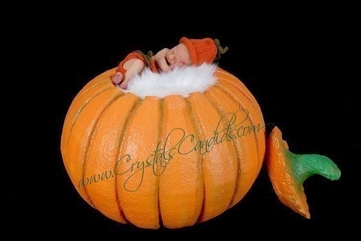 Knit  Pumpkin  Hat and Diaper Cover Set sized for Infants Great Photography Prop for Professional Fall and Halloween Portraits