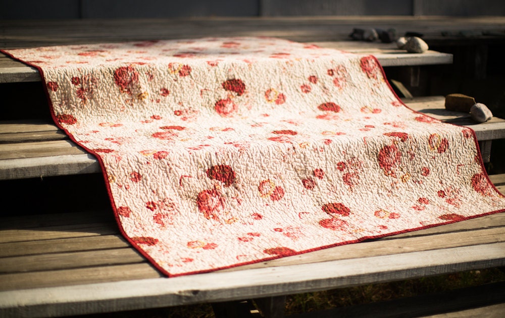 Quilt - beach blanket, accent, throw or baby quilt - Vintage Rose - Ready to ship