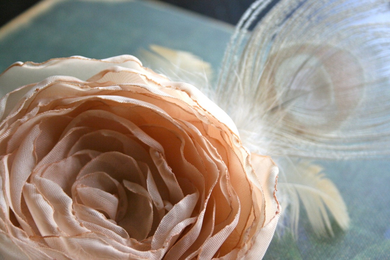 Peacock Hair Fascinator Creamy Beige