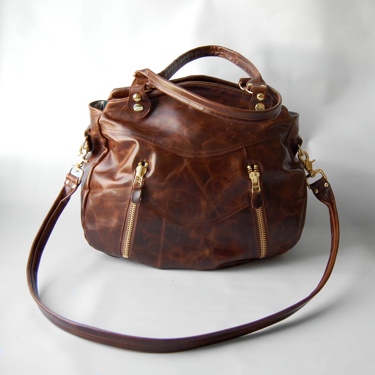 Larch bag in distressed tobacco