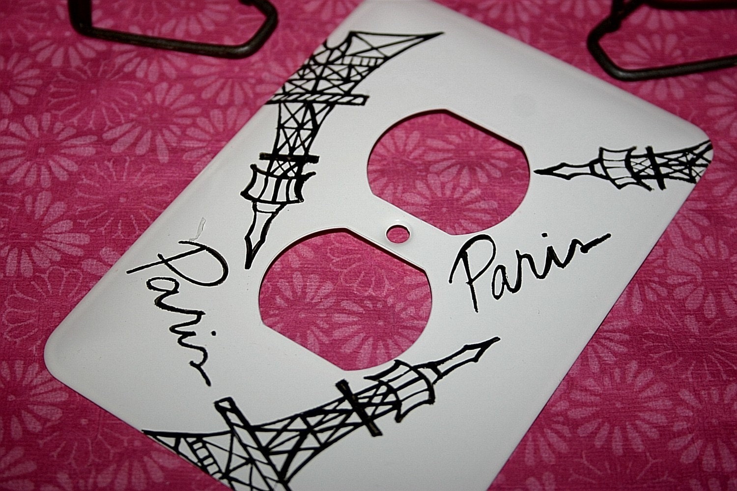 Items similar to Gold Eiffel Tower on Theme Pink and White Damask
