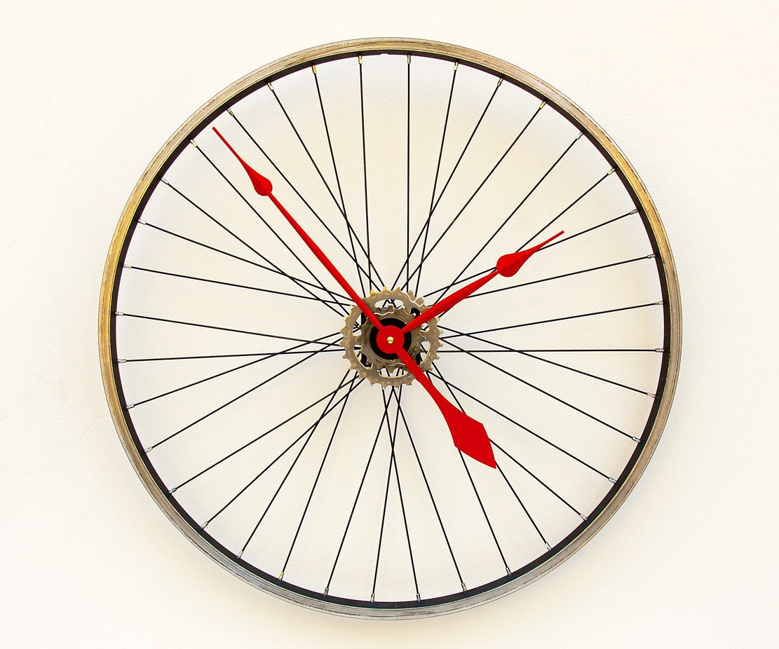 Recycled Bike Wheel Clock