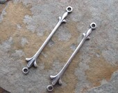 4 Fleur de Lis Connectors 15mmx27mm Antique Silver -  Trinity Brass Co. LOW SHIPPING