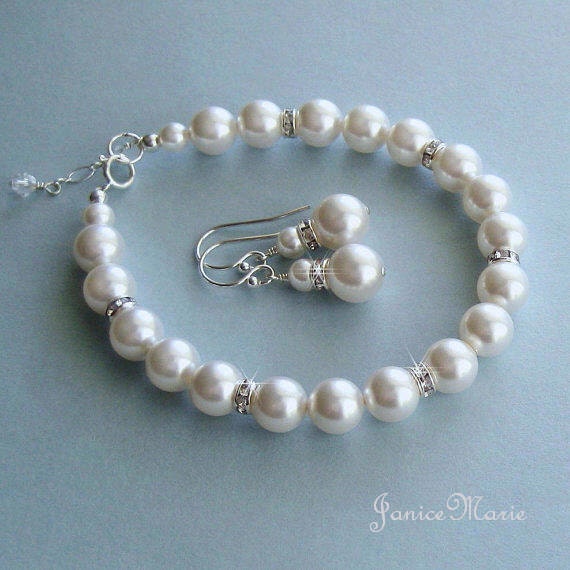 Bridal Pearl Bracelet and Earrings Set for Bride or Bridesmaids - Bridal Bracelet Set in White or Ivory Pearls - Wedding Jewelry