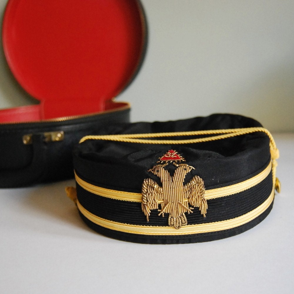 Vintage Hat Scottish Rite Hat and Matching Case, 32nd Degree Freemason
