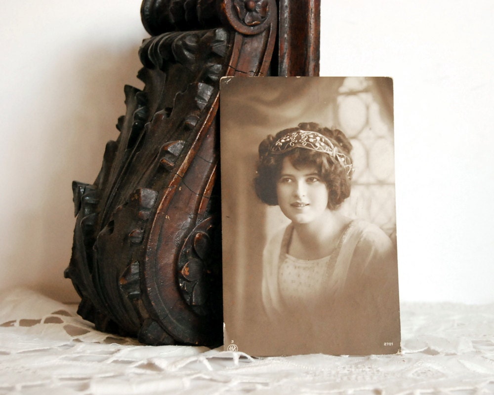 Vintage Postcard WWI Postcard of Girl, 1918 NPG 2701 Sepiatone Portrait Art Nouveau