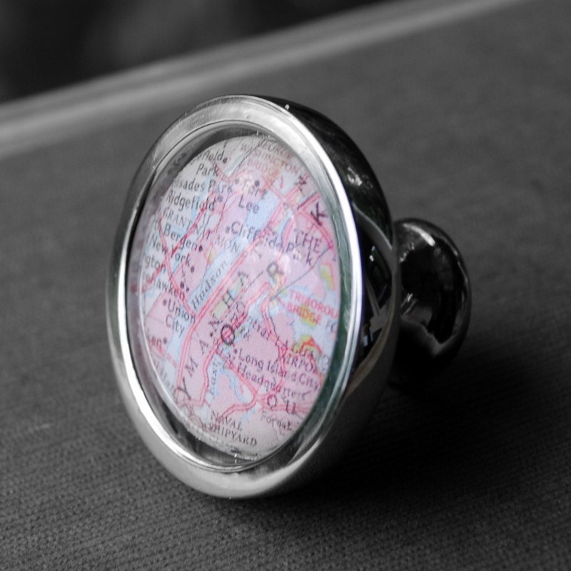 Manhattan - Drawer Pull Cabinet Knob Handle - Vintage Map