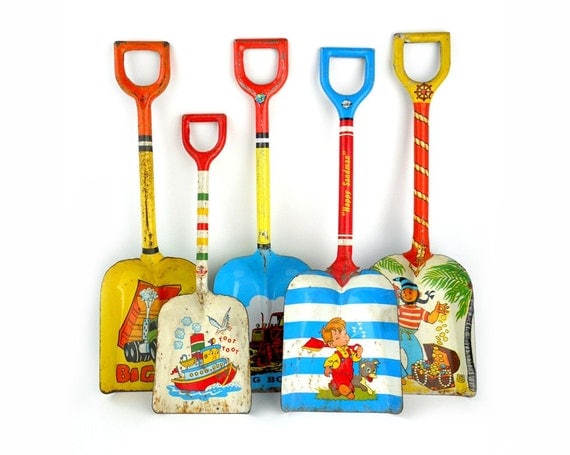 An Instant COLLECTION of Tin SHOVELS - Set of 5