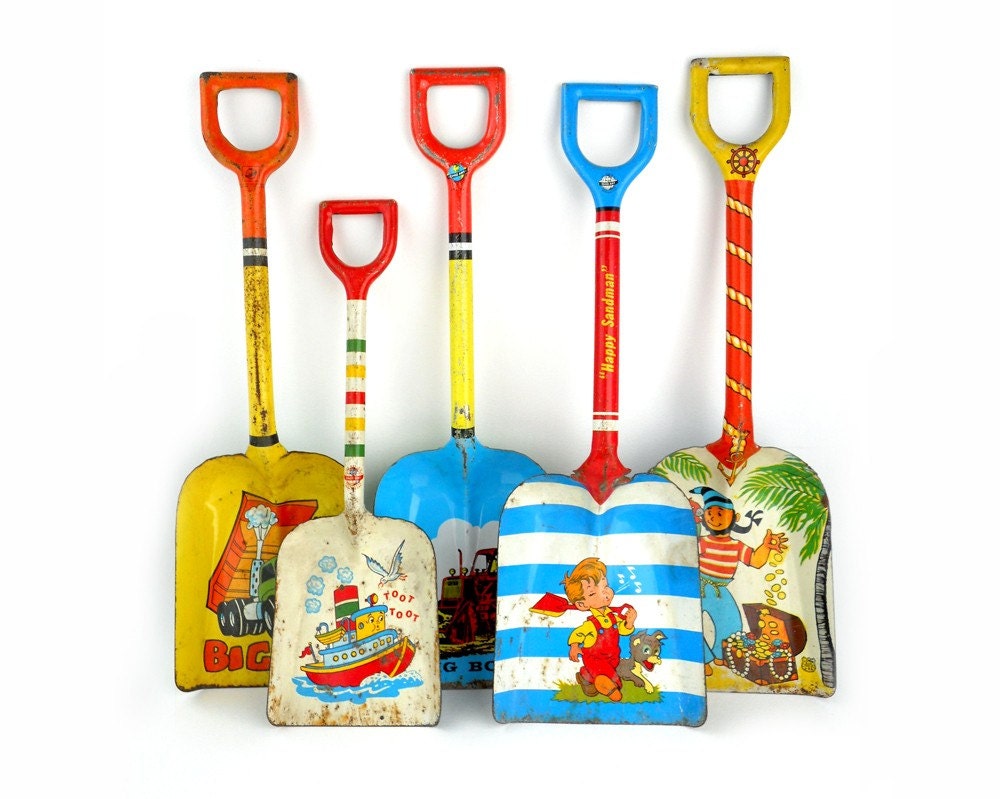 An Instant COLLECTION of Tin SHOVELS - Set of 5