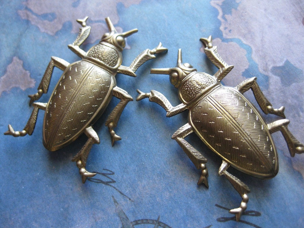 1 PC Extra Large Fancy Brass Beetle Stamping / Dimensional - KK23