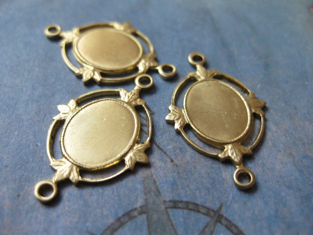 4 PC Victorian Oval Cabochon / Cameo Connector setting 8x10mm - RR14