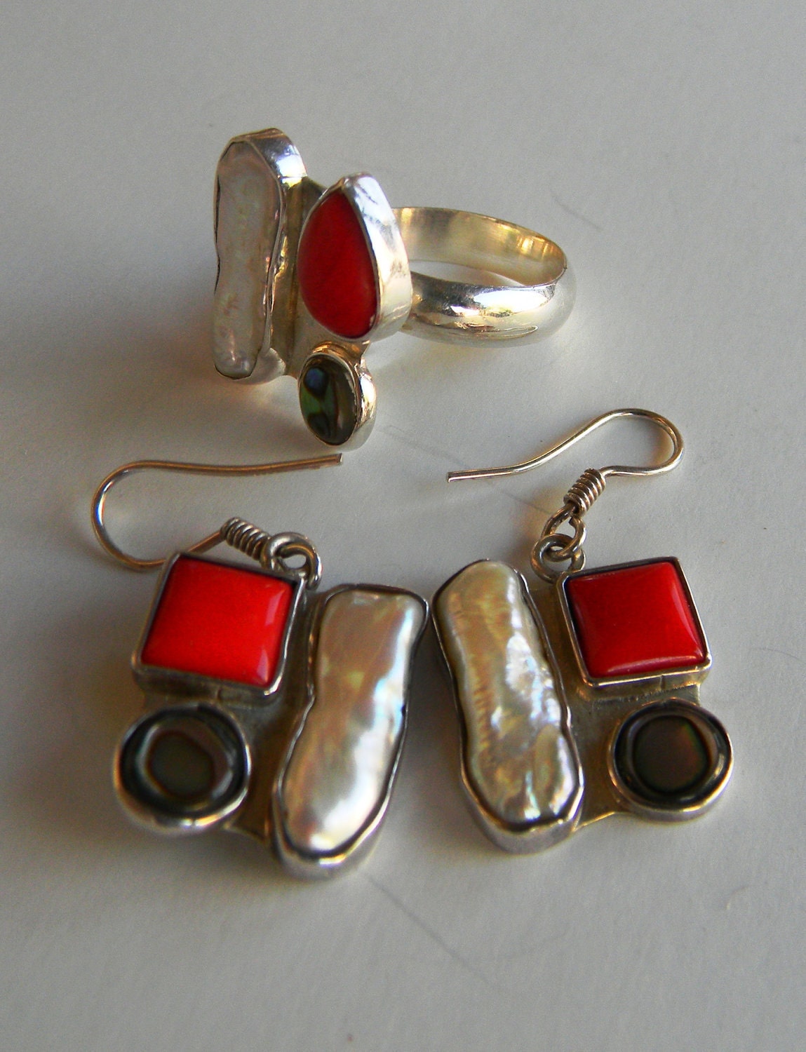 Vintage Silver ring and earrings set - with red black and mother of pearl like stones