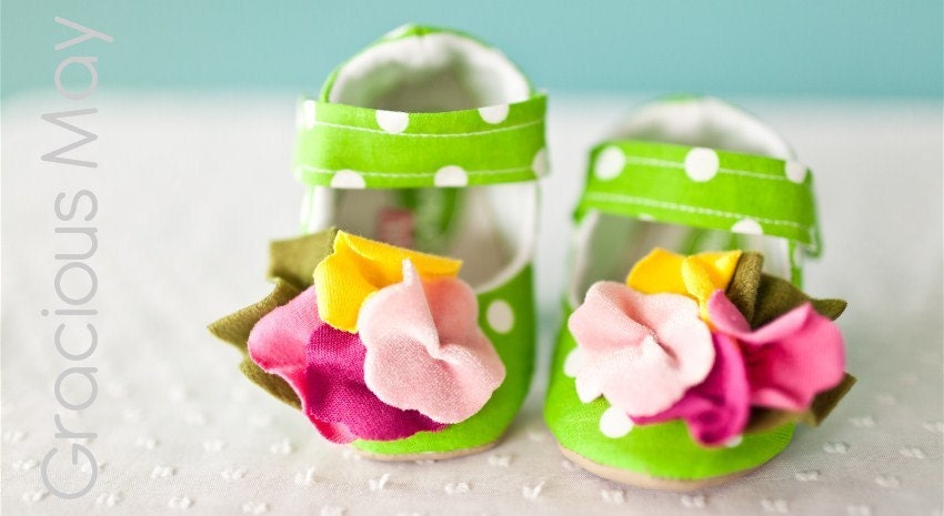 Little Girls Sprinkle Cupcake Mary Jane Booties