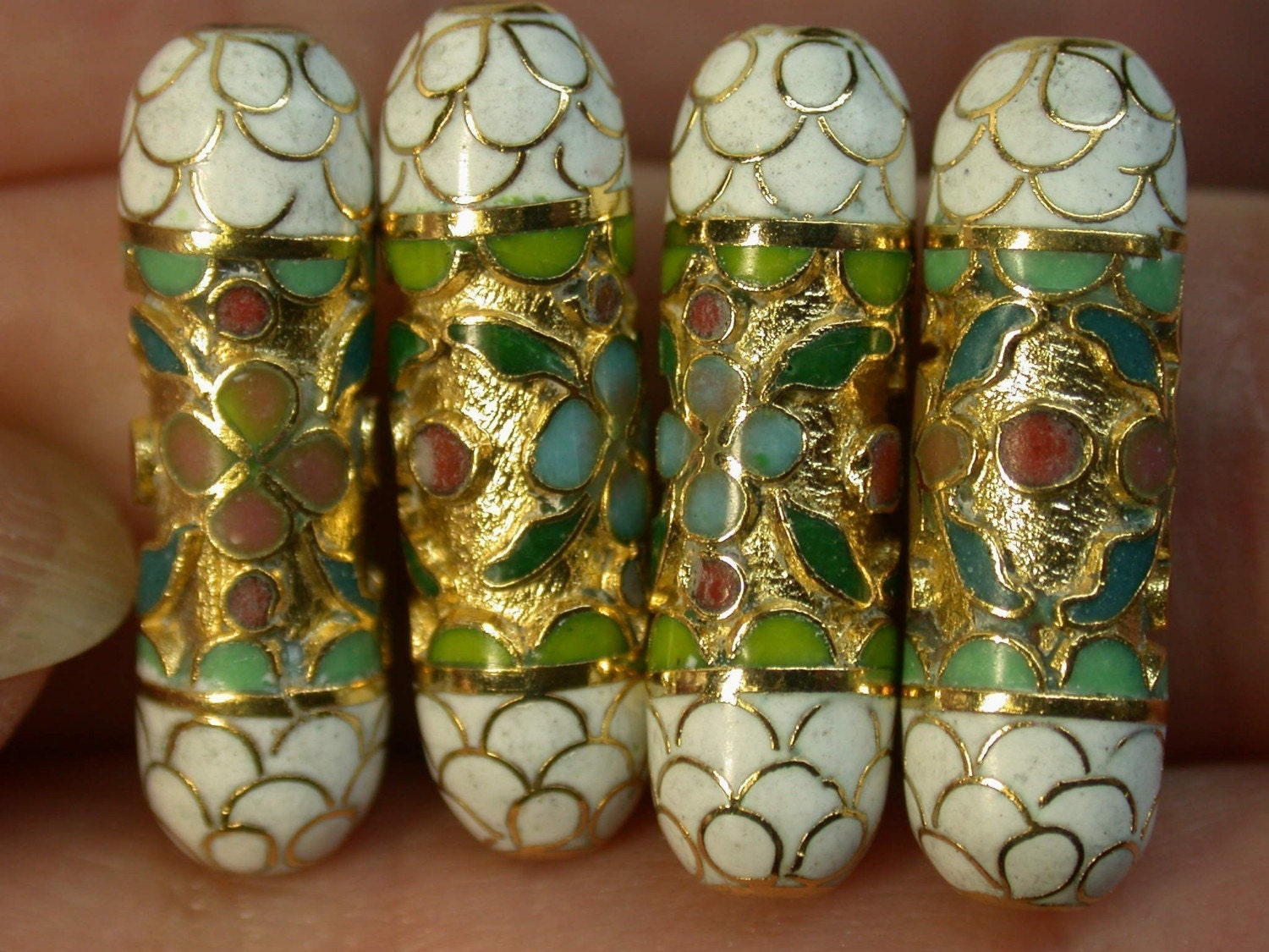 Vintage Chinese Cloisonne Oblong WHITE Raised GOLD 22mm pkg 4 clo33