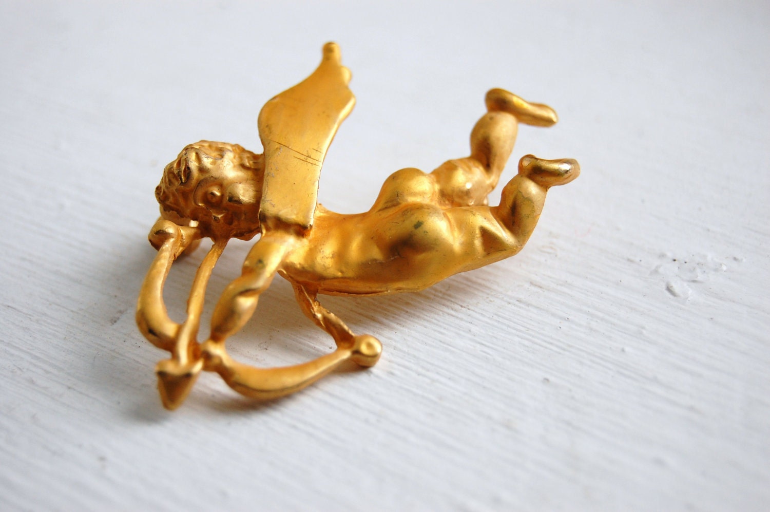 Vintage Gold Tone Angel Cherub Brooch