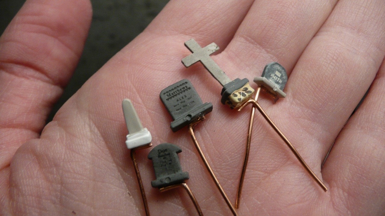 Terrarium decor headstone picks