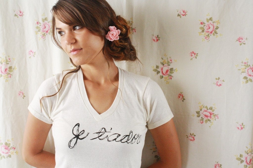SALE Je T'Adore. French Love Quote Eco-Friendly Unisex T Shirt in Small