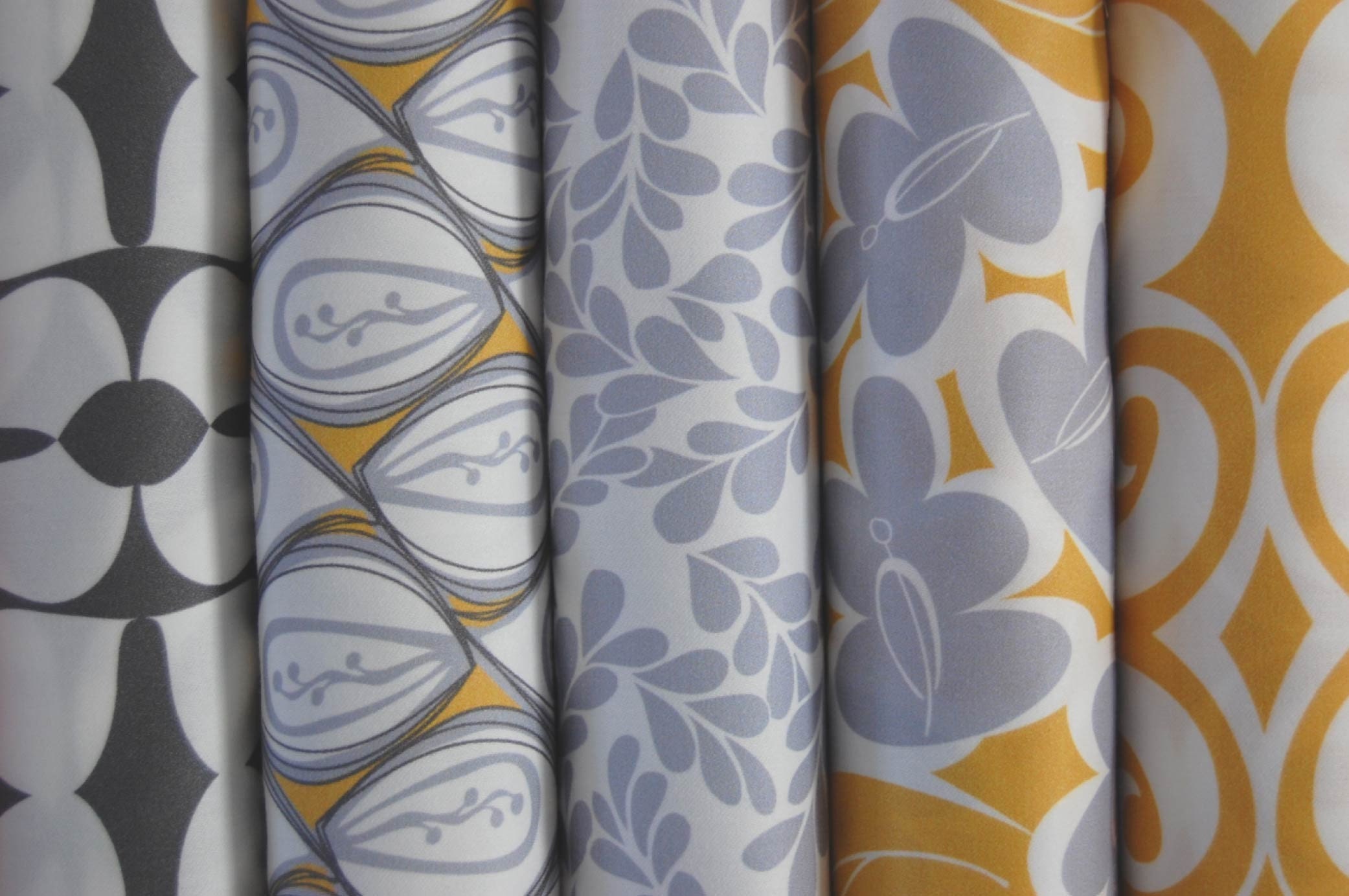 CLEARANCE organic cotton sateen fabric - fat quarter - ANNIKA METRO