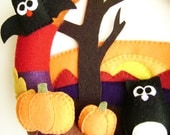 Felt and Yarn Wreath - Hallows Eve -  Made to Order - Black Cat Bat Fall Leaves
