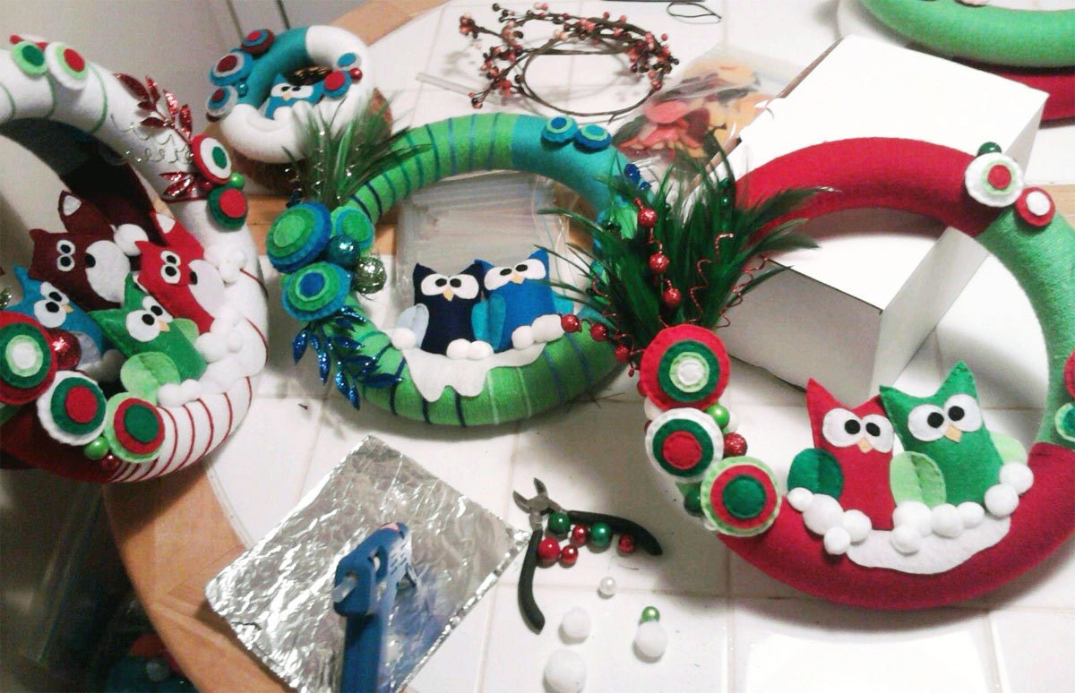 Yarn and Felt Wreath - Peacock Christmas - Owl Blue Green