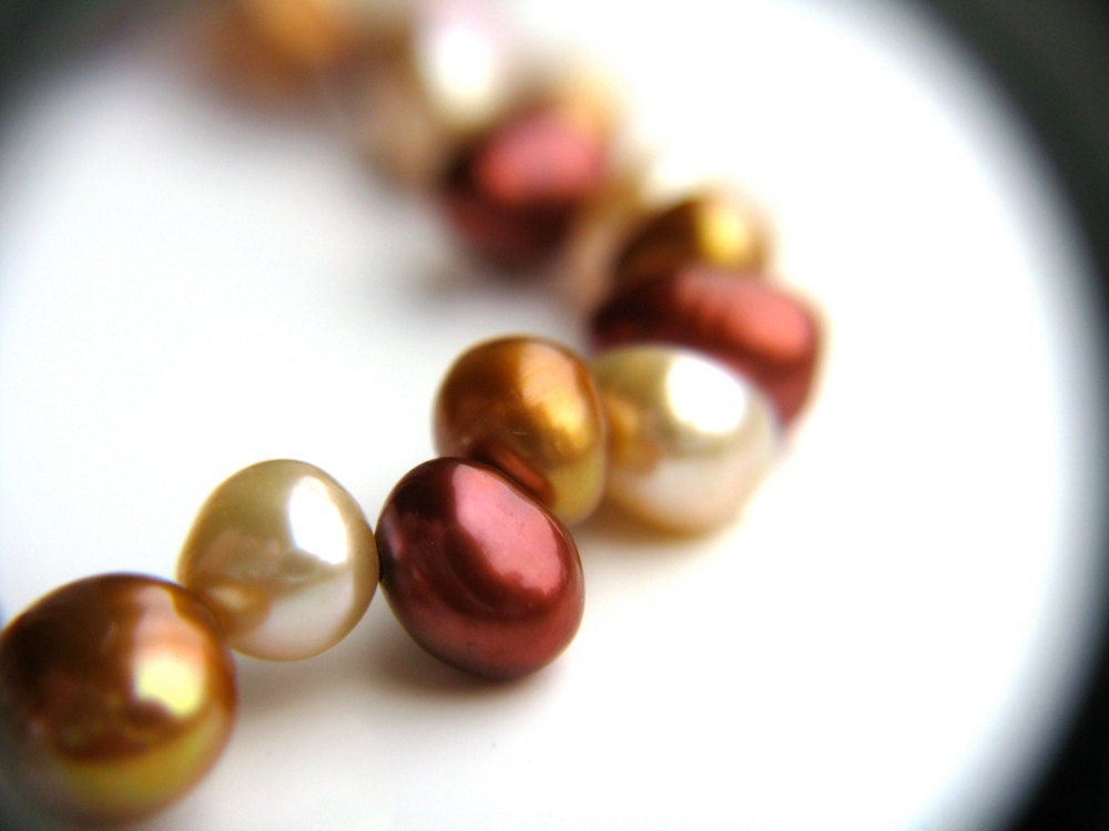 Cream Pearl Bracelet . Copper Pearl Bracelet . Classic Wedding Jewelry . Bridesmaid Bracelet . Wedding Party Jewelry - Namaste Collection