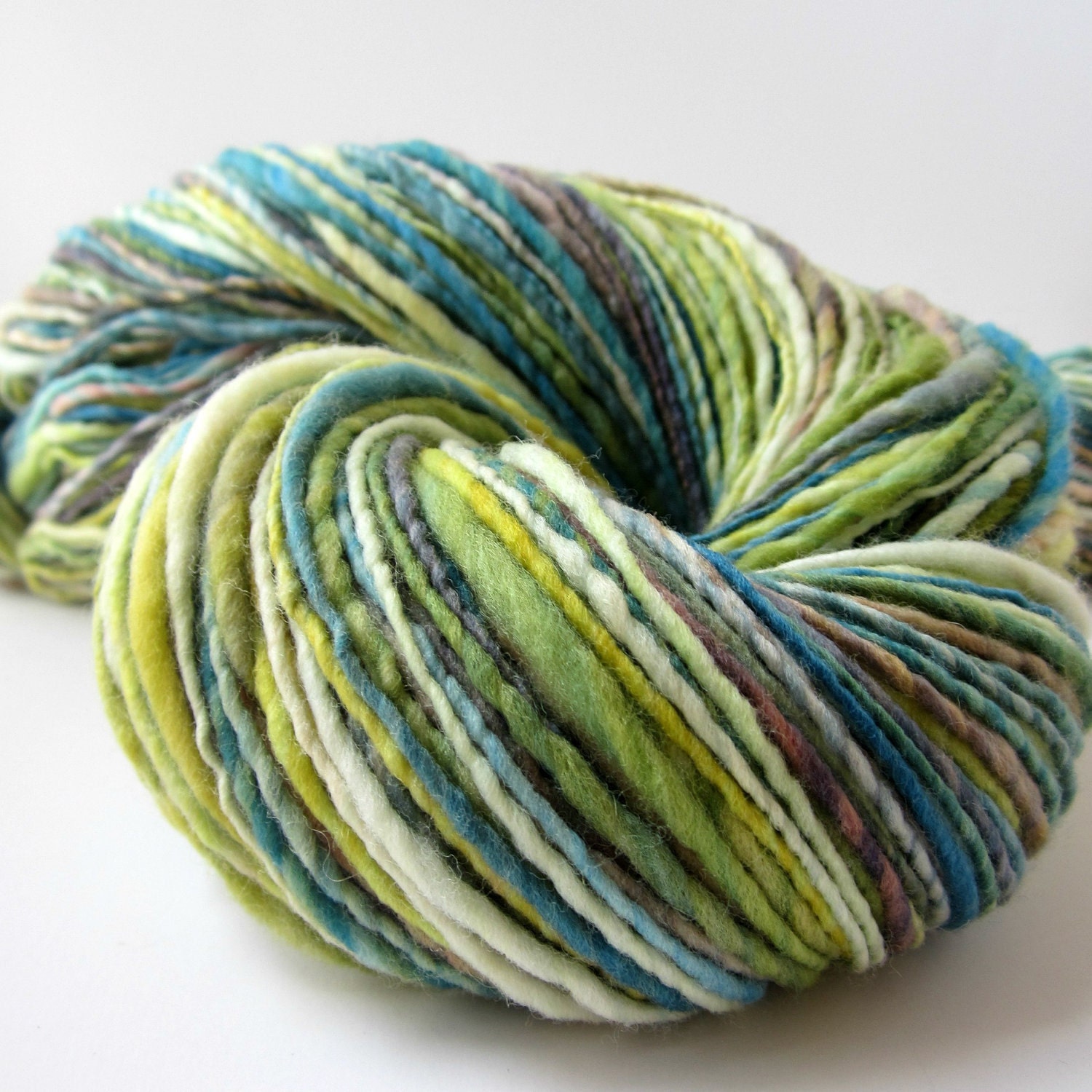 FREE SHIPPING Handspun Yarn, Meirno Wool, Single Ply, 220 Yards/4oz, Meadows,