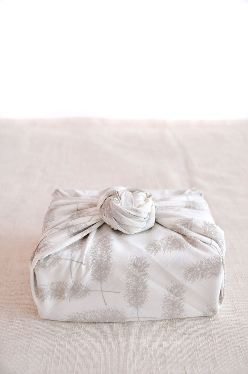 GIVE WISDOM (Grey) Reusable Give Wrap