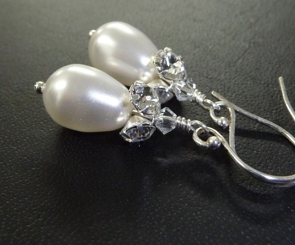 Drop Pearl Earrings, Wedding Jewelry, Bridesmaid jewelry, Bridal Earrings - FREE SHIPPING