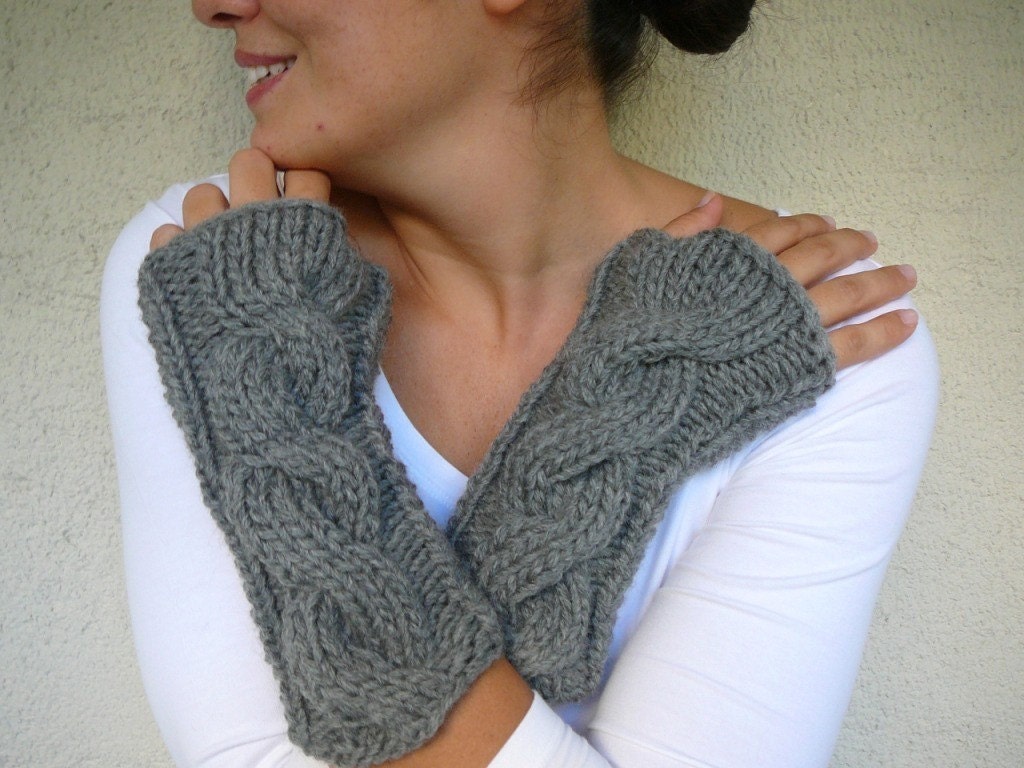 Winter SALE %40 Gray Cable Knit Chunky Gloves