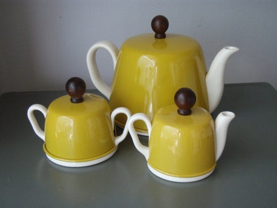 Teapot Insulated Sugar and Creamer Vintage Set White and Mustard